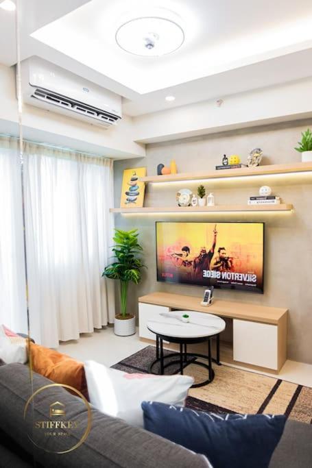 Moa Shore 3 New Modern One Bedroom * Manila