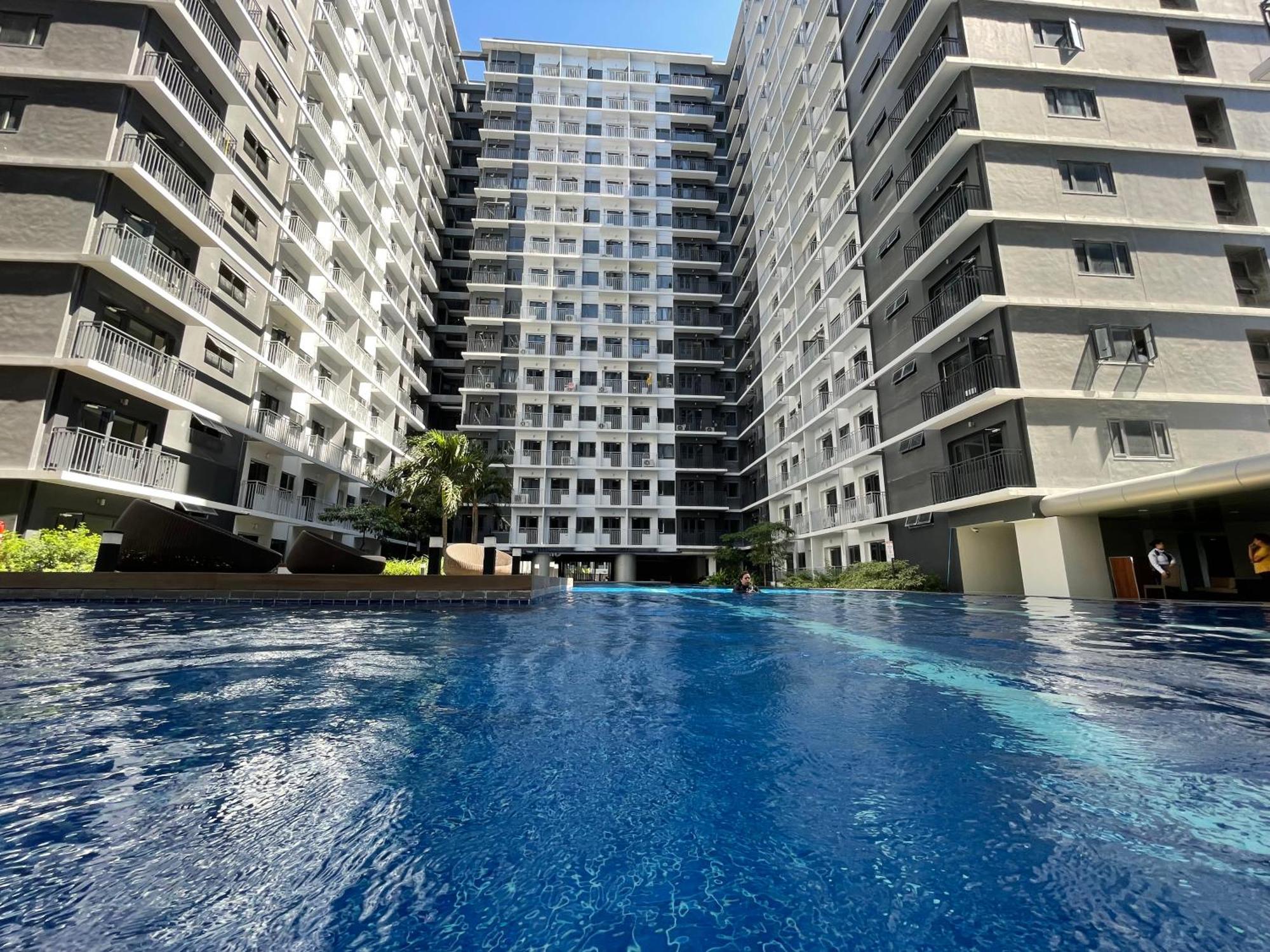 Apartment Moa Shore 3 New Modern One Bedroom Manila